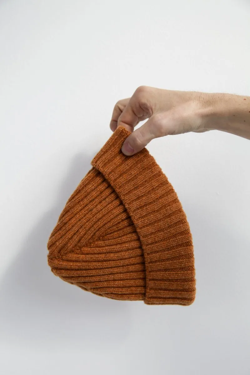 Half Dozen Super-Soft Lambswool Fisherman Beanie (Orange Gazelle)